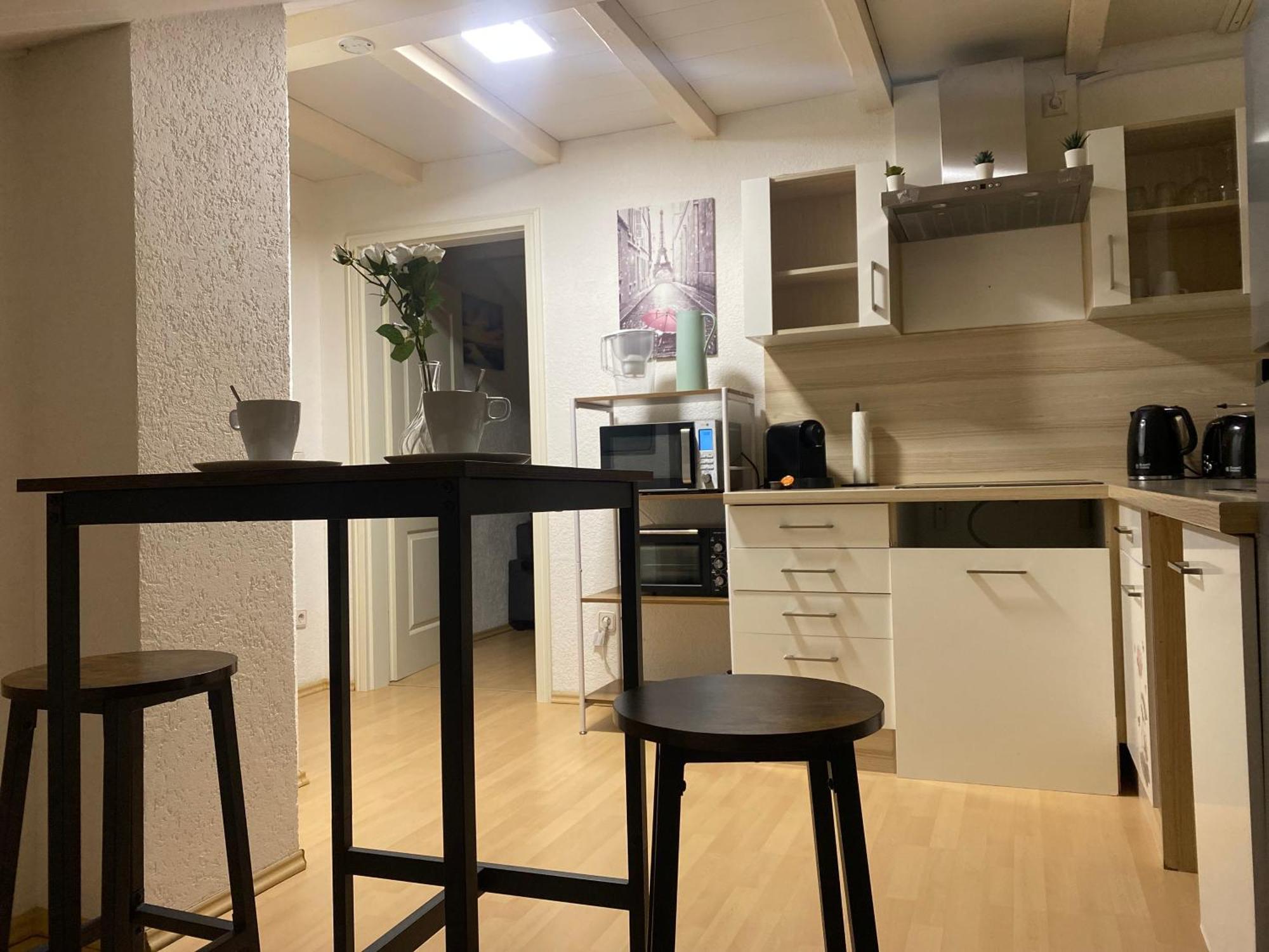Deluxe Business Suite Mit Netflix Premium & Parkplatz, Zentral Zu Audi & Schwarz Gruppe With 2 Bedrooms Bad Friedrichshall Exterior photo