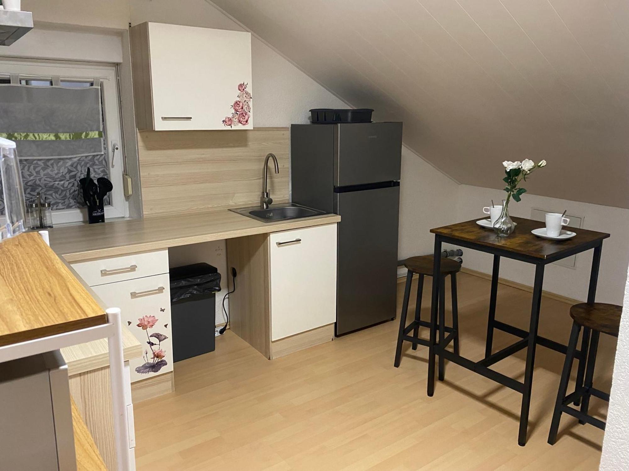 Deluxe Business Suite Mit Netflix Premium & Parkplatz, Zentral Zu Audi & Schwarz Gruppe With 2 Bedrooms Bad Friedrichshall Exterior photo